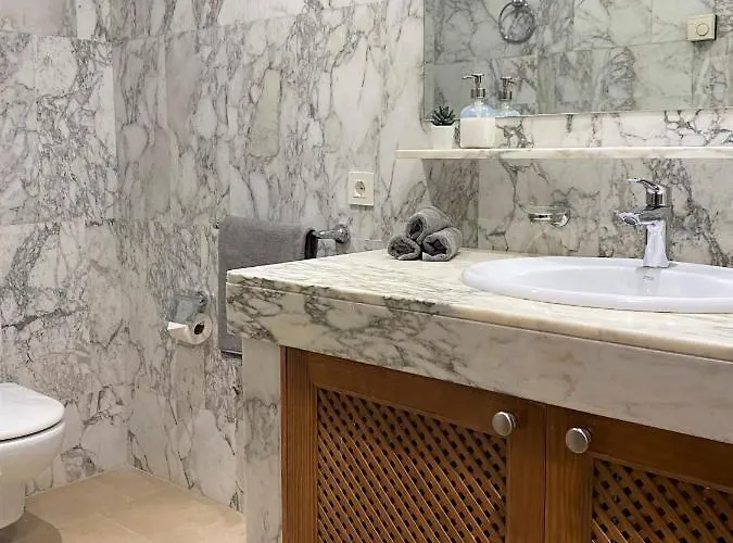 Semesterbostad Happiness - Luxury With Sea View